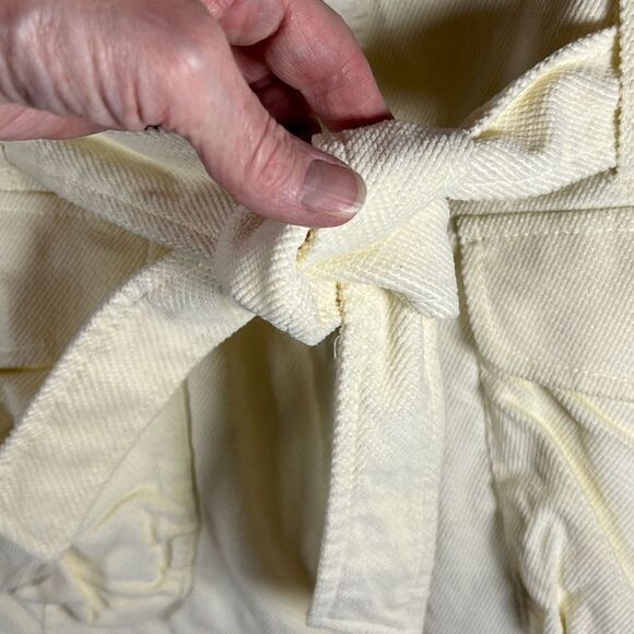 DKNY Jeans Sleeveless Faux Fur Vest w/ Belt. Off White. Size Large. - Picture 3 of 11